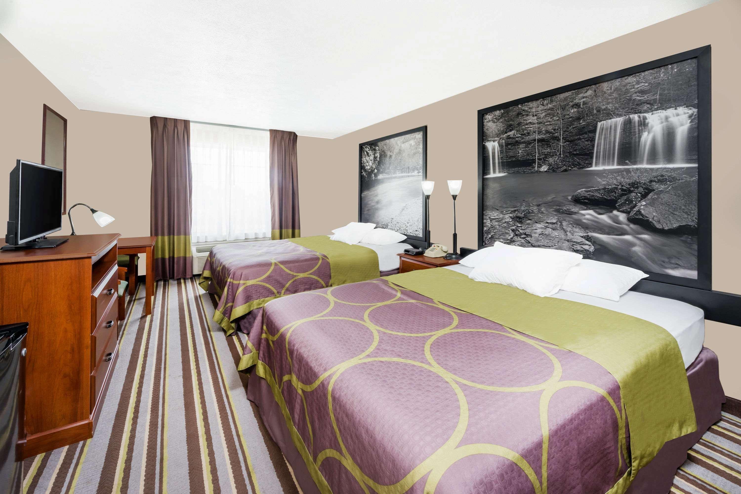 Super 8 By Wyndham Bolivar Ngoại thất bức ảnh